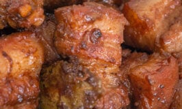 Nagmamantikang猪肉Adobo